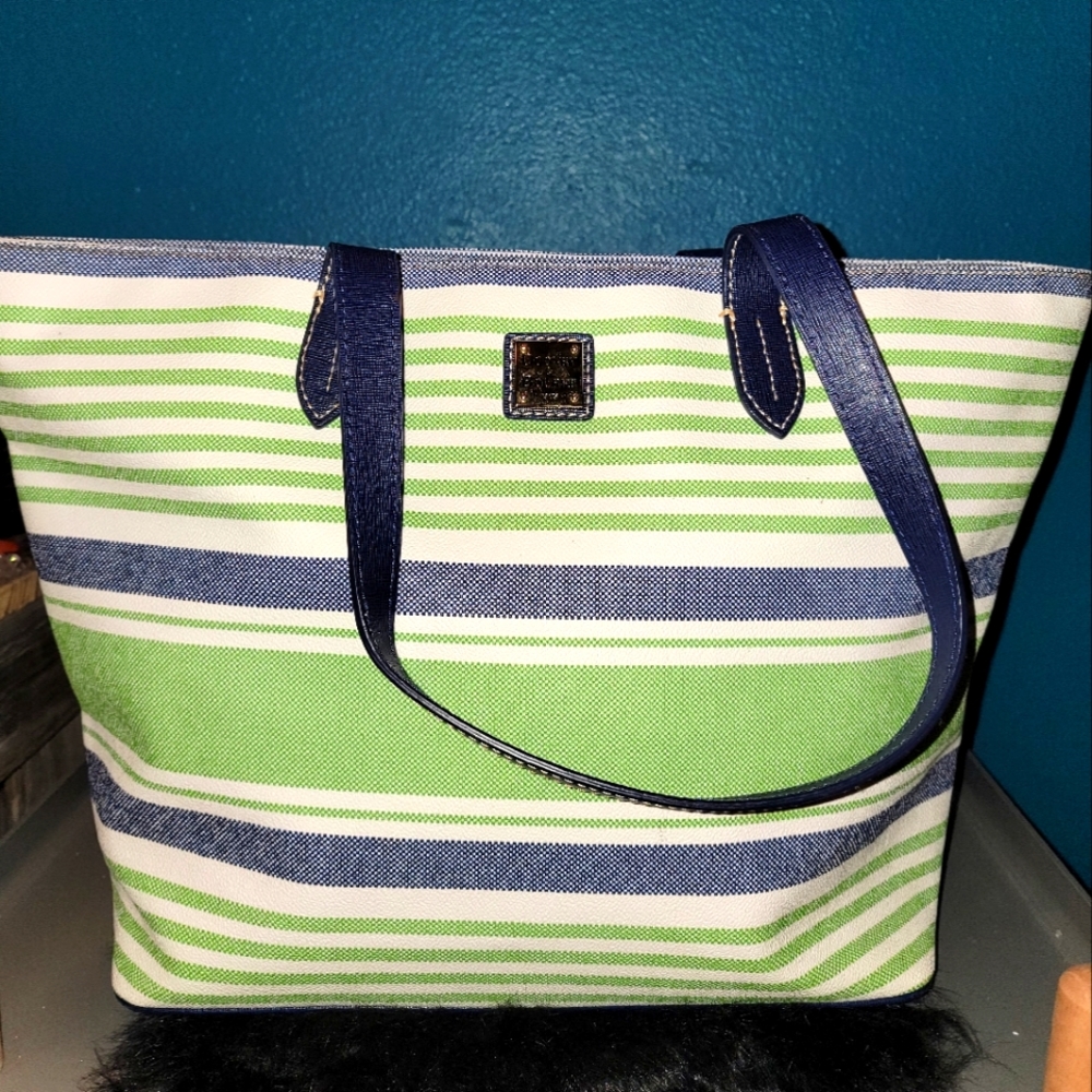 NWOT Dooney & bourke westerly tote bag large
